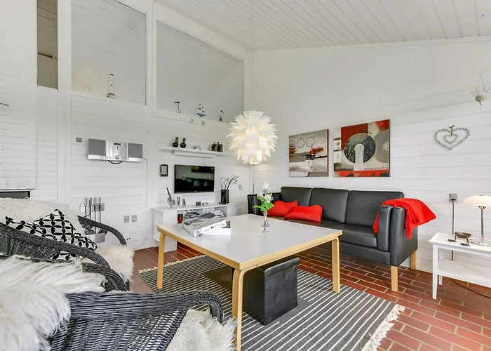 Ditte - 300m From The Sea By Interhome